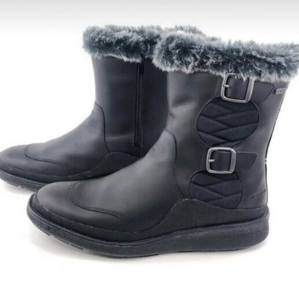 Merrell Black Winter Boots with Fur Trim